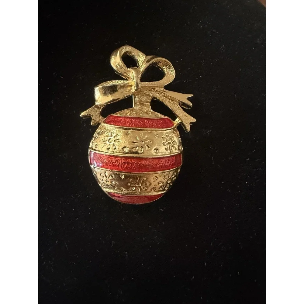 Vintage Goldtone & Red Enamel Christmas Ball Ornament Brooch Premier Signed